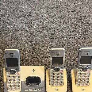AT&T Silver and Cream Cordless Phone System